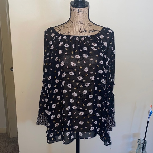 Style & Co. Tops - Like new Style & Co Top